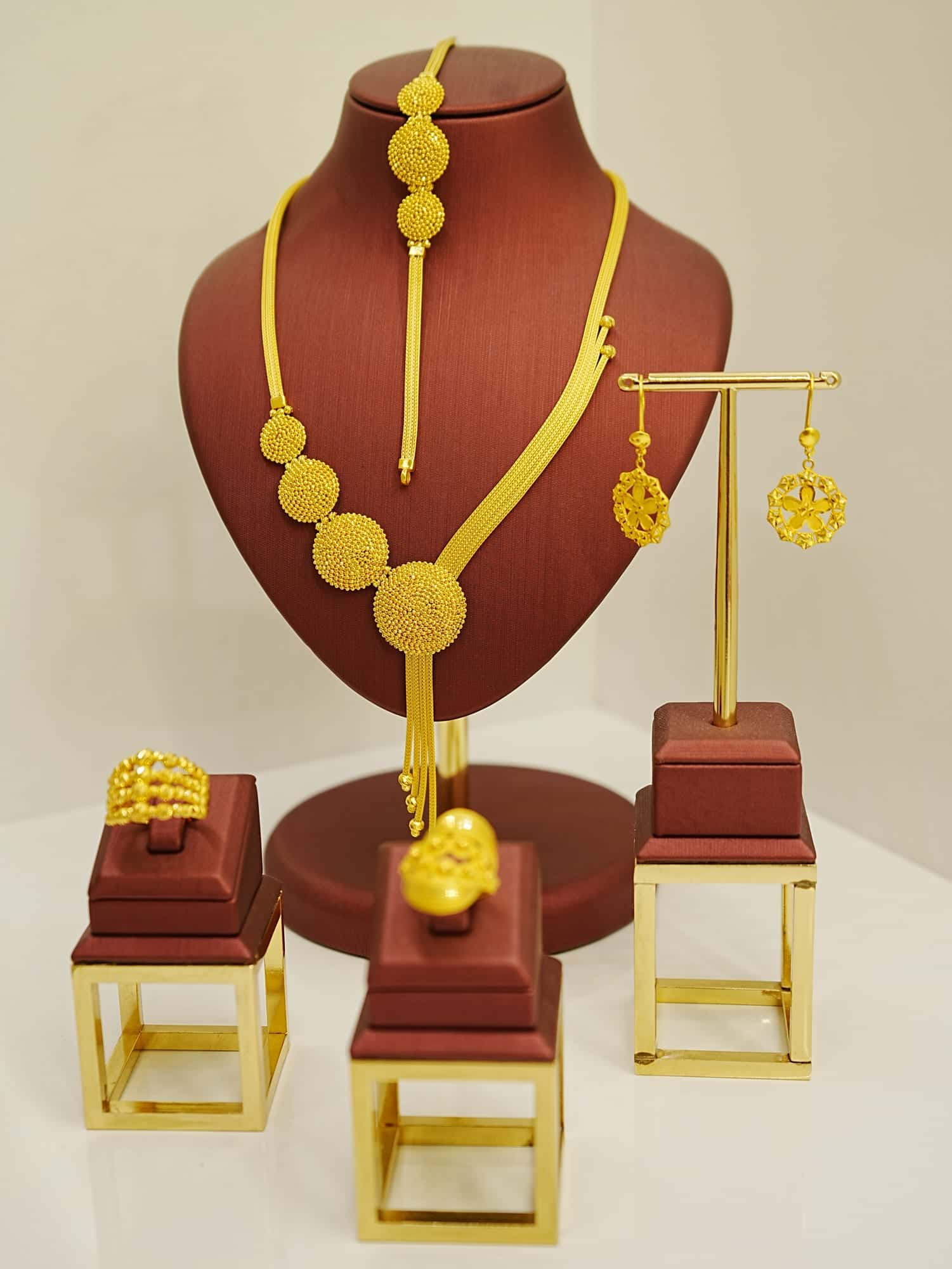 22 Carat Gold Chain with Sequins